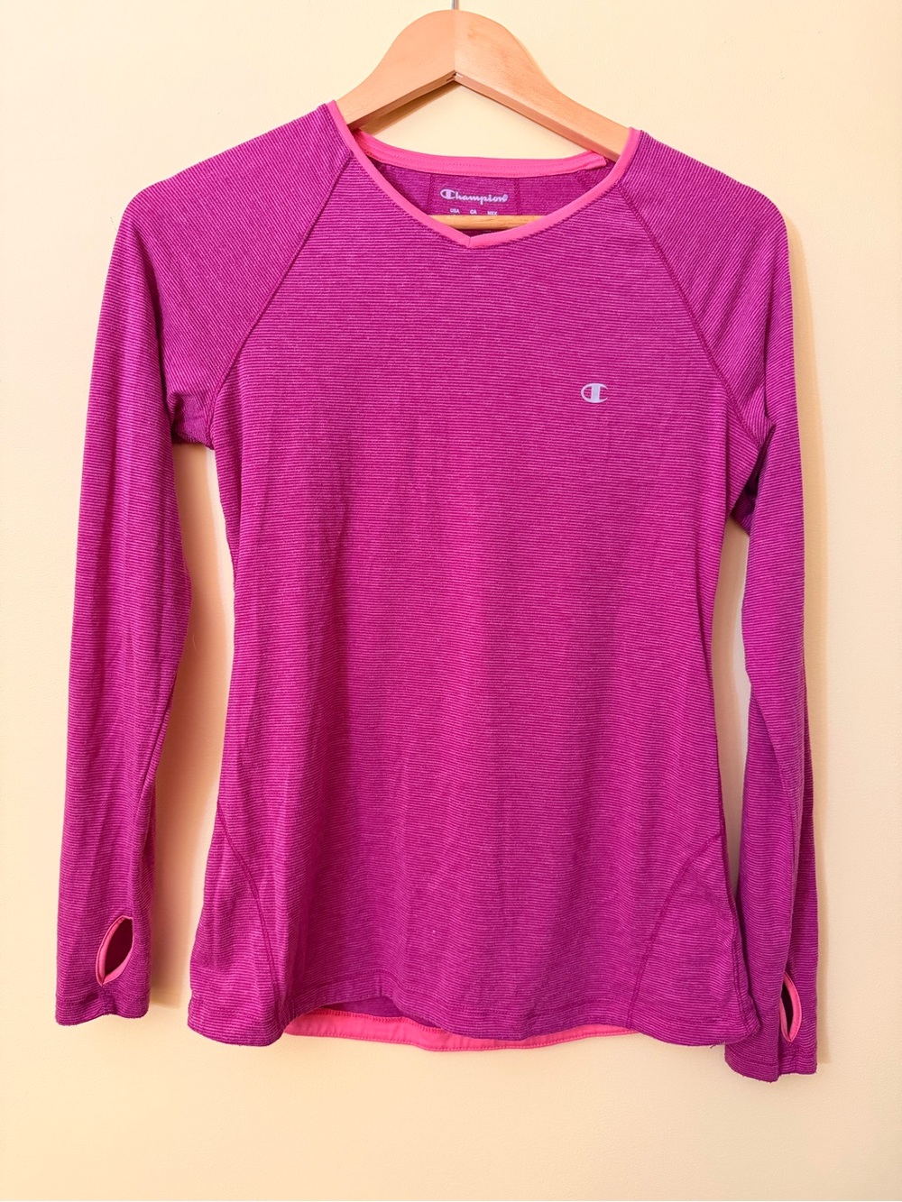 Champion Women’s Small Pink Long Sleeve Athletic Top Thumbholes